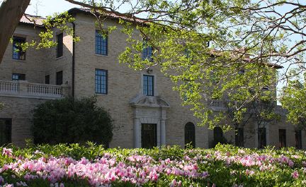 Huey P Long Fieldhouse building